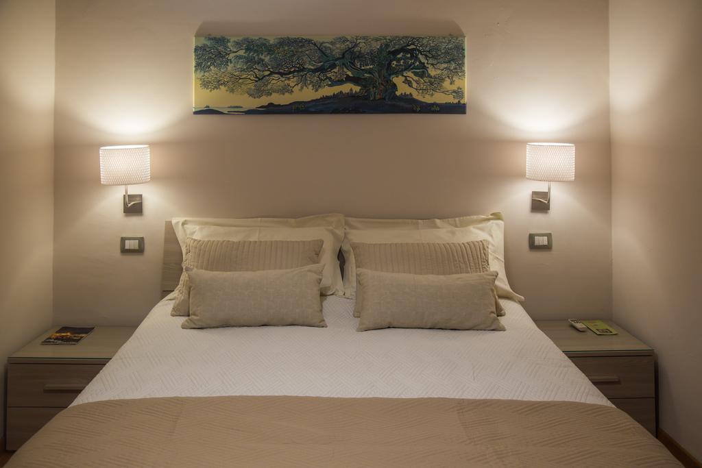 Casa Del Jazz Historical Center Apartment เปียซซา อาร์เมรีนา ภายนอก รูปภาพ
